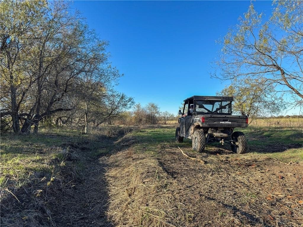 20 acres in McLennan County - photo 4
