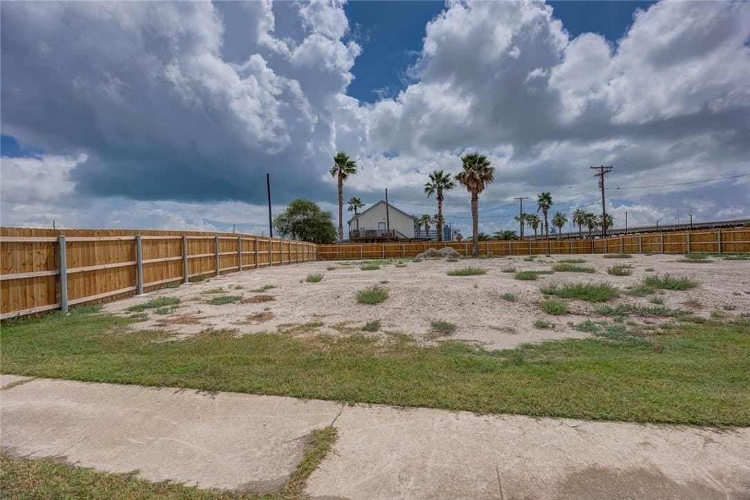 0.14 acres in Nueces County - photo 5