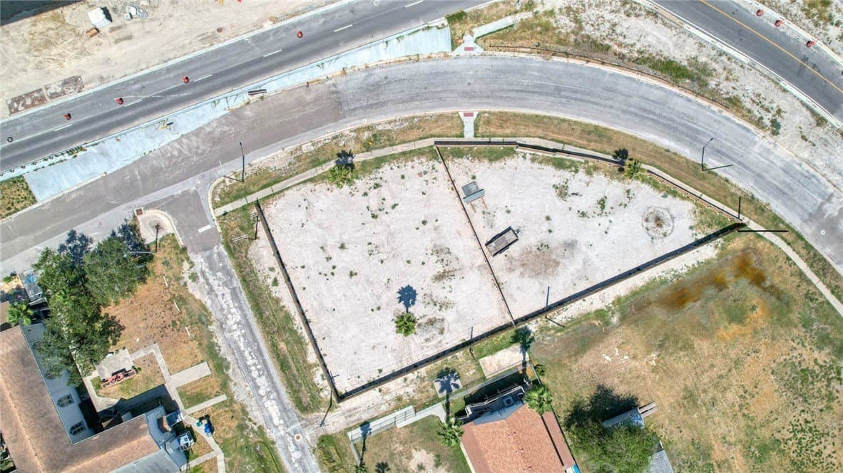 0.14 acres in Nueces County - photo 23
