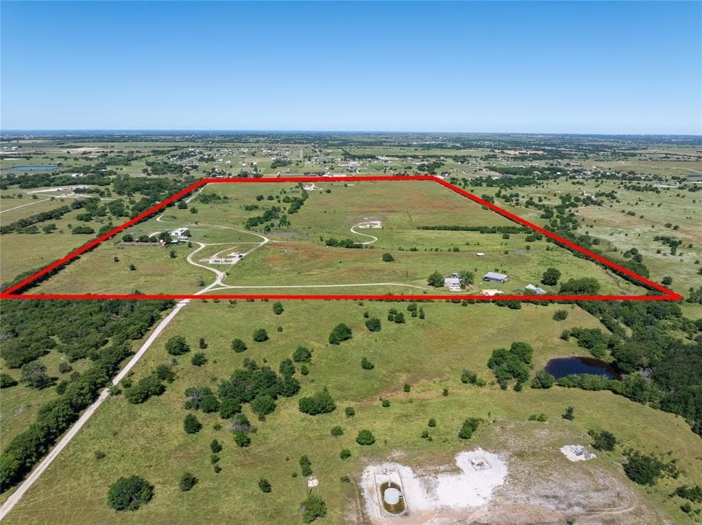 101.45 acres in Wise County - photo 9