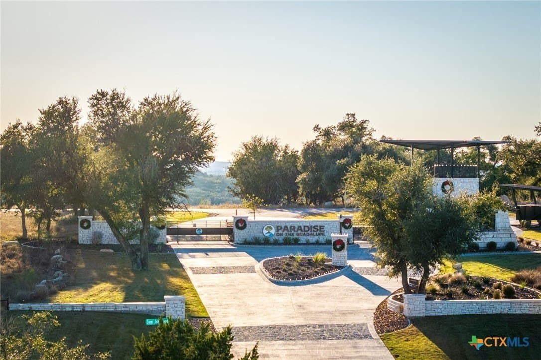 1.48 acres in Comal County - photo 2