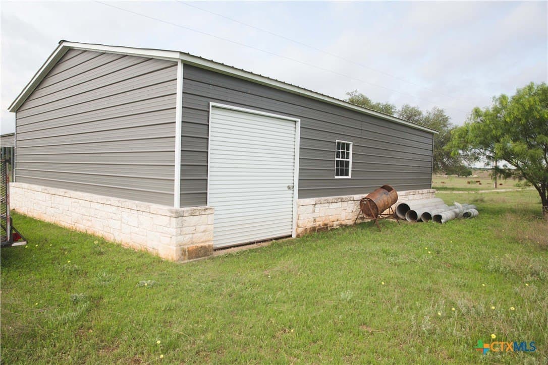 20.02 acres in Lampasas County - photo 5