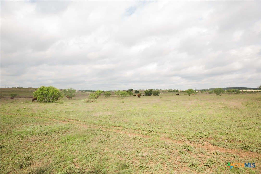 20.02 acres in Lampasas County - photo 10