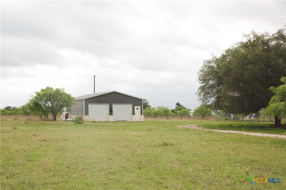 20.02 acres in Lampasas County - photo 8