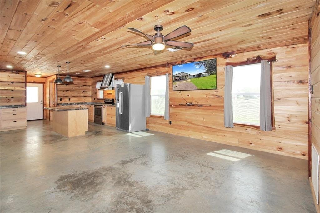10 acres in Kaufman County - photo 8