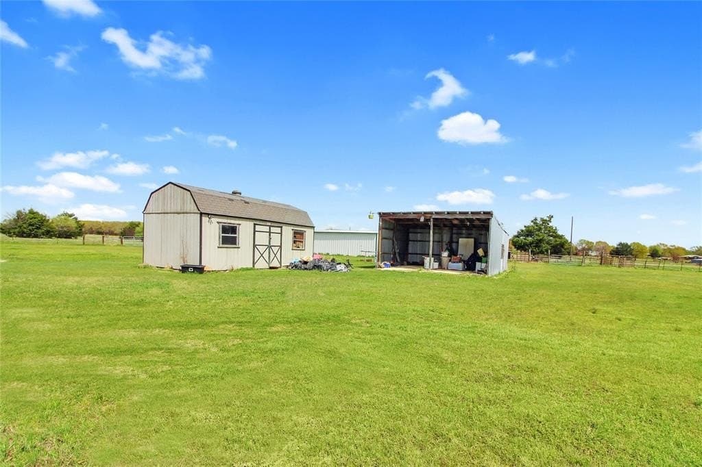 10 acres in Kaufman County - photo 33
