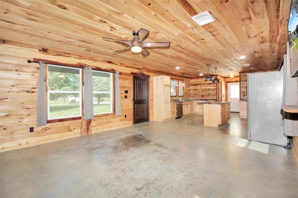 10 acres in Kaufman County - photo 9