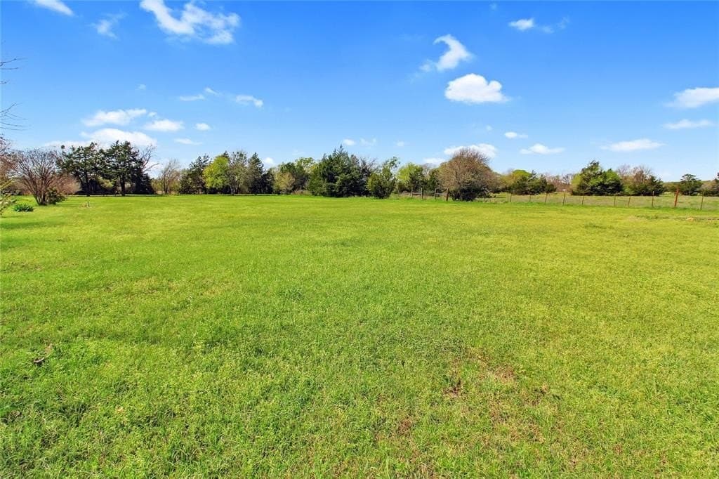 10 acres in Kaufman County - photo 5
