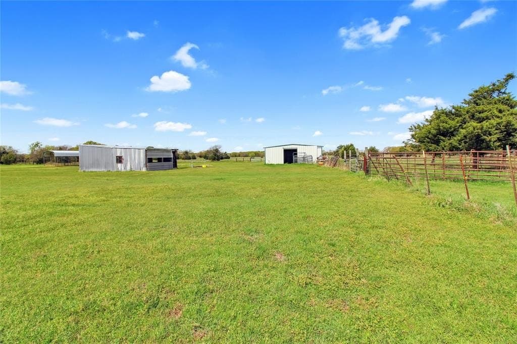 10 acres in Kaufman County - photo 36