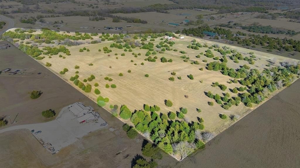 34.96 acres in Cooke County - photo 8
