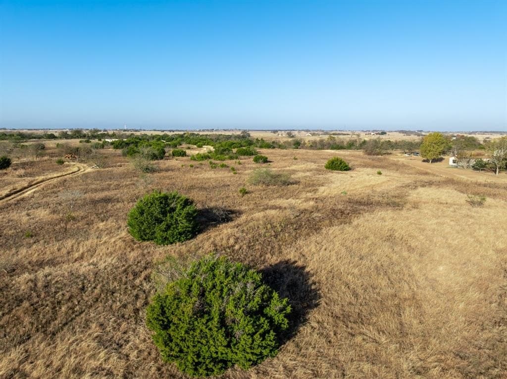 5.16 acres in McLennan County - photo 5
