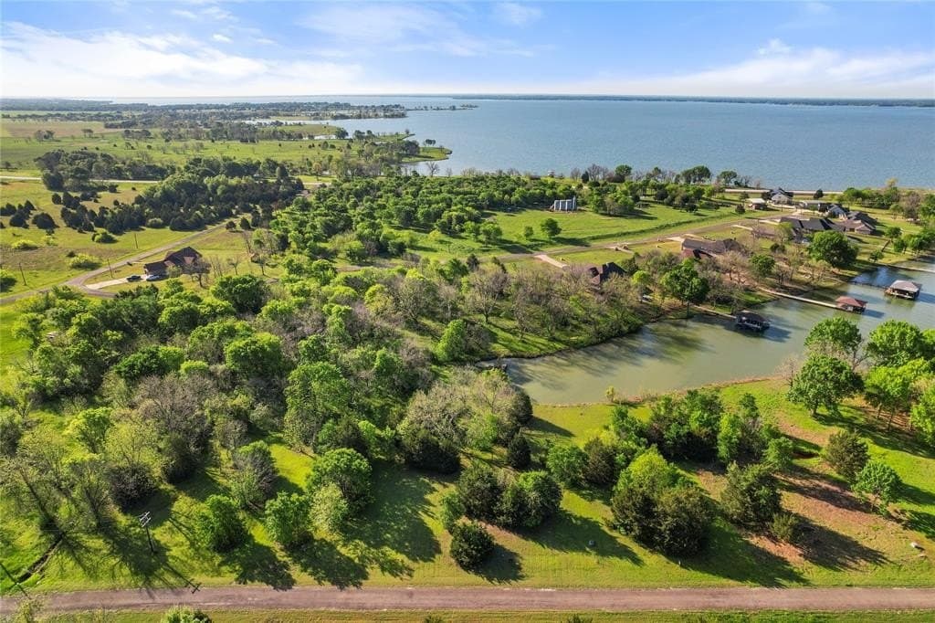 0.66 acres in Navarro County - photo 3