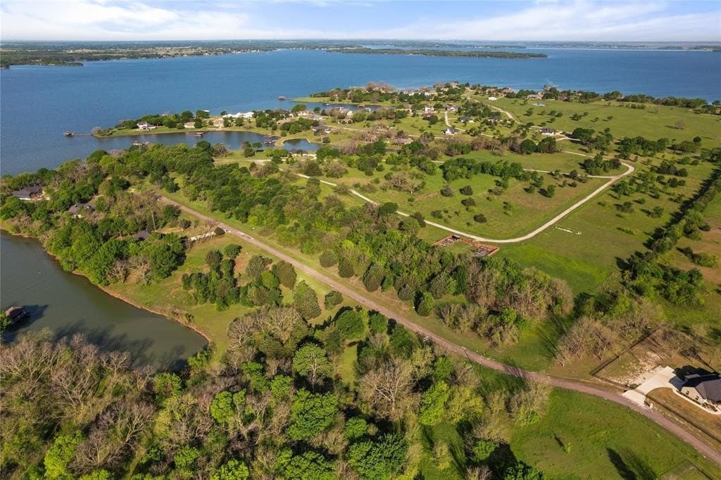 0.66 acres in Navarro County - photo 6