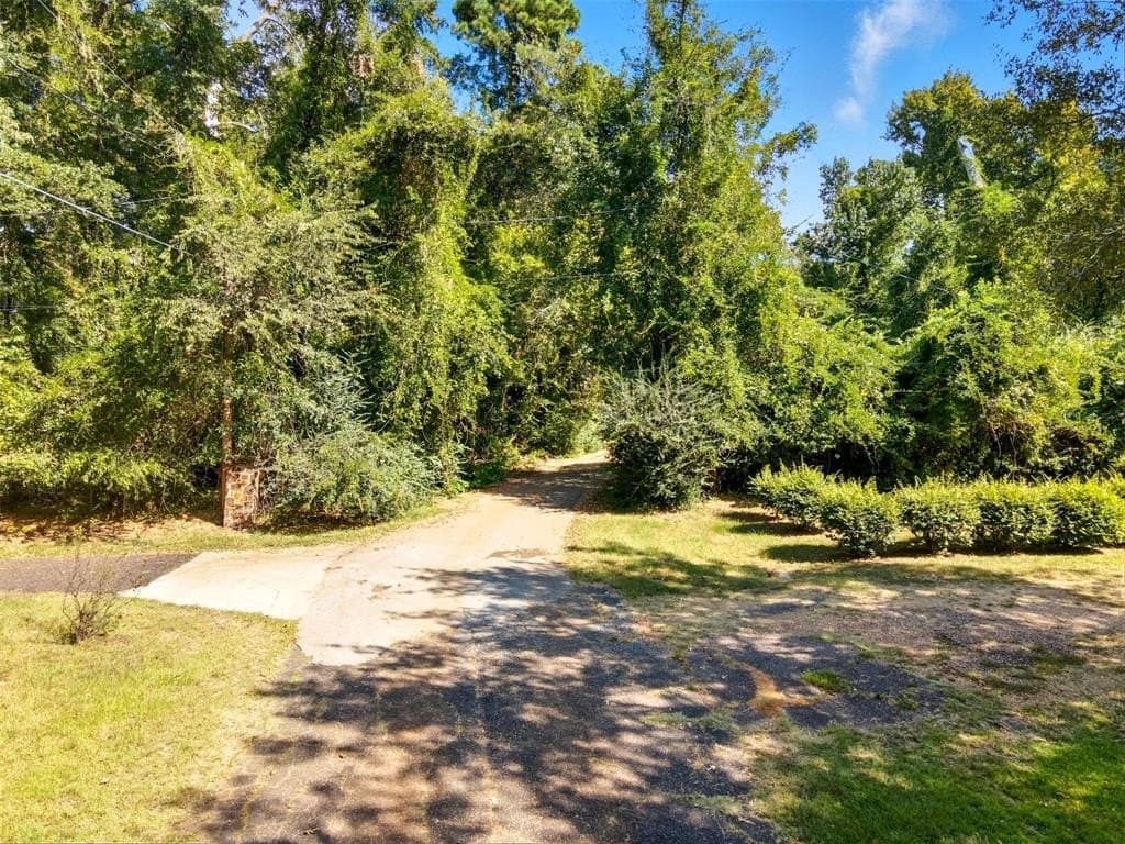 9.58 acres in Gregg County - photo 7