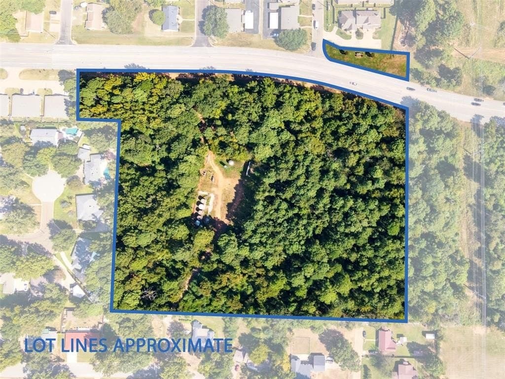 9.58 acres in Gregg County - photo 3