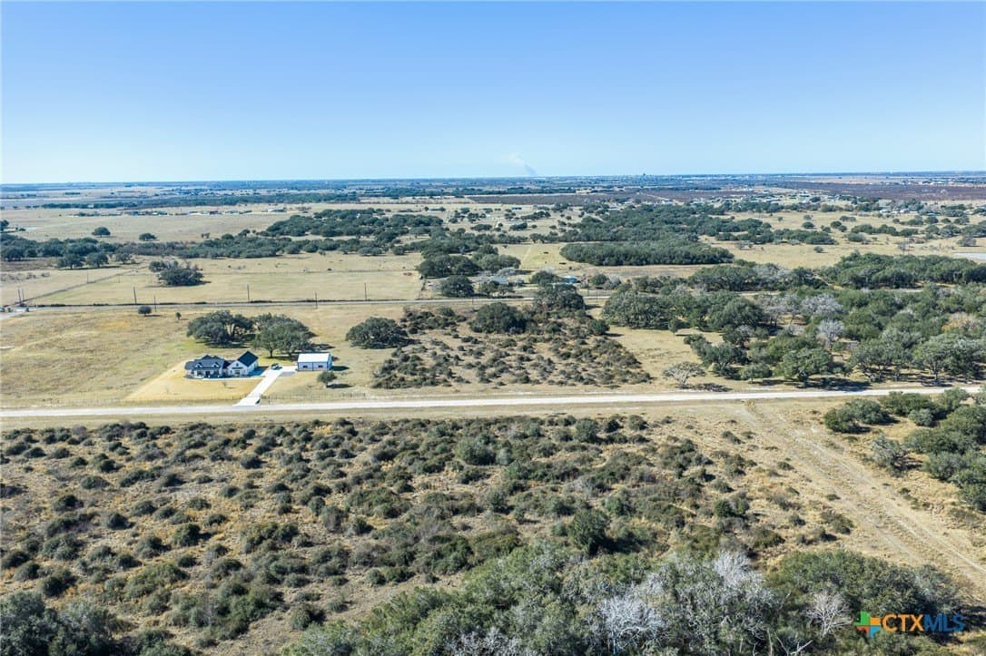 6 acres in Victoria County - photo 4