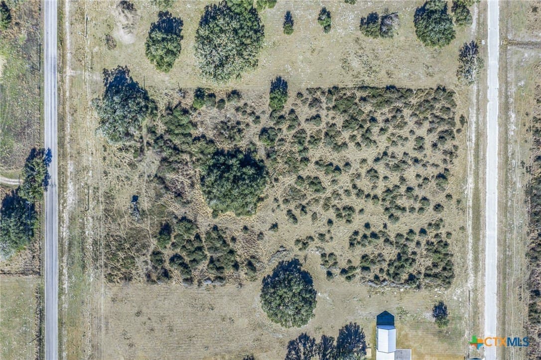 6 acres in Victoria County - photo 3