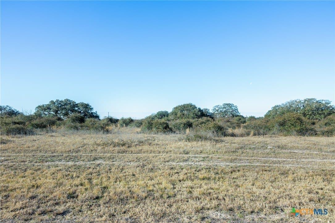 6 acres in Victoria County - photo 5