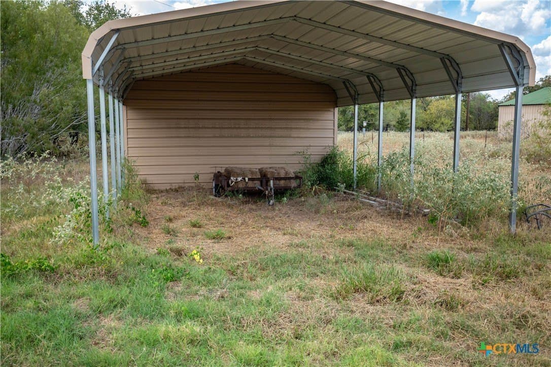 408.33 acres in DeWitt County - photo 34