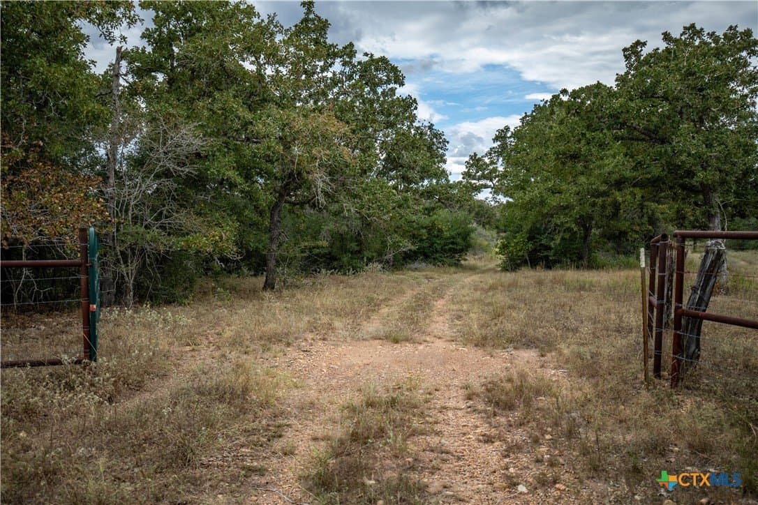 408.33 acres in DeWitt County - photo 26