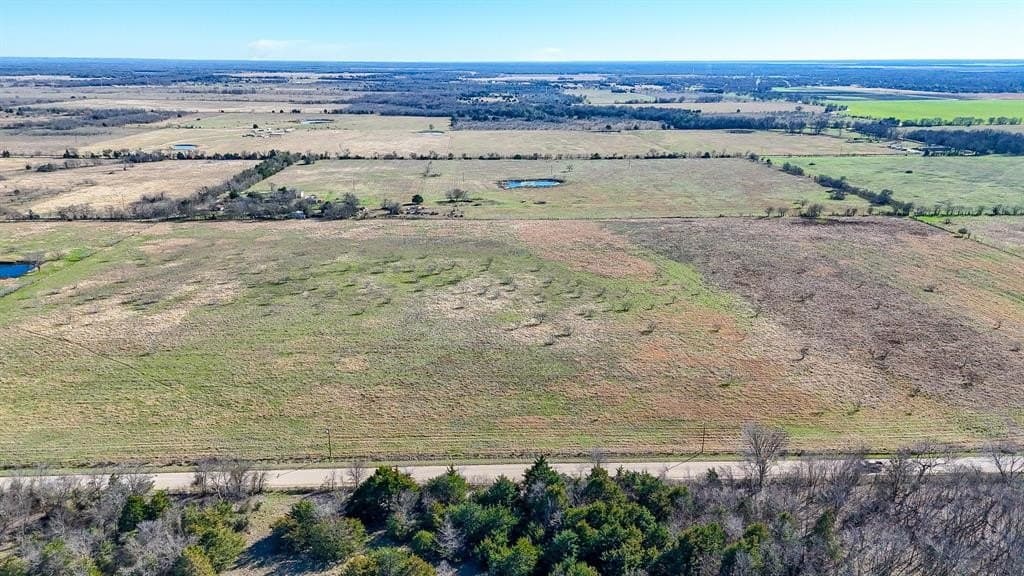 5.03 acres in Navarro County - photo 9