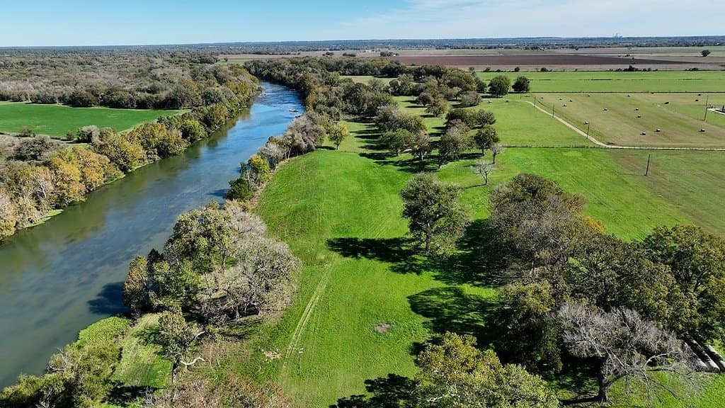 4.91 acres in Fayette County - photo 5