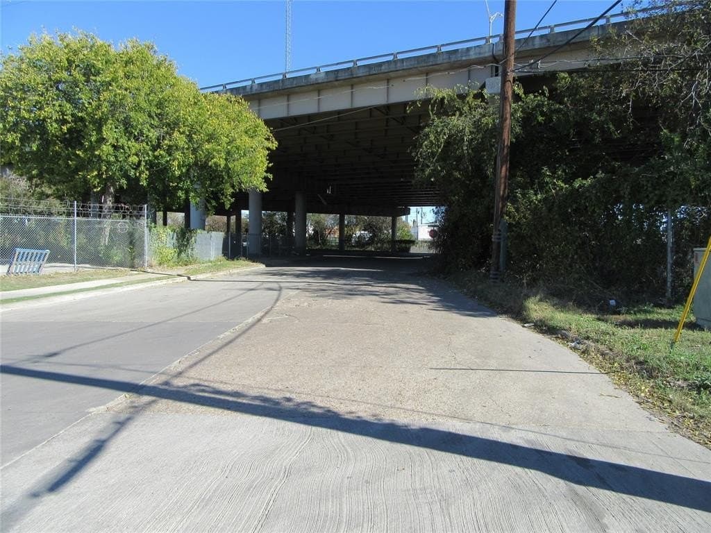 0.09 acres in Dallas County - photo 5
