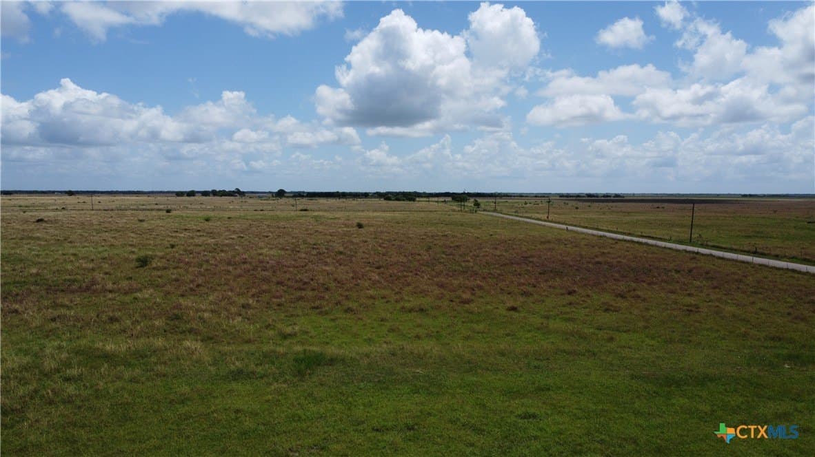 10.01 acres in Victoria County - photo 2