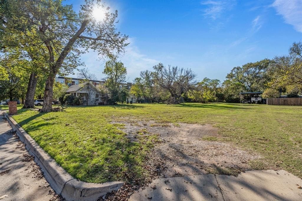 0.37 acres in Tarrant County - photo 4