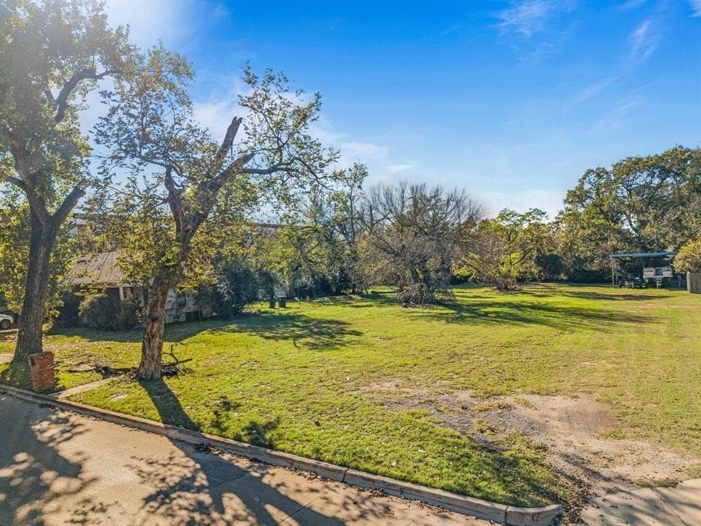 0.37 acres in Tarrant County - photo 8
