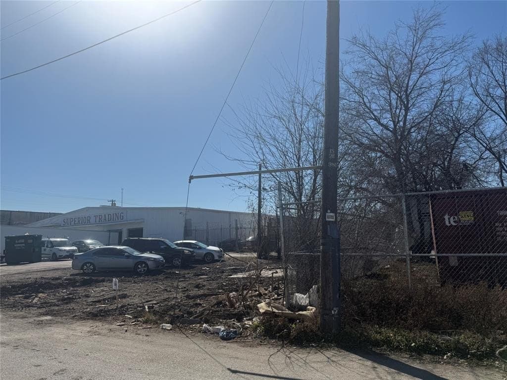 0.04 acres in Dallas County - photo 6