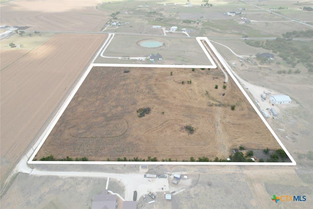 12.31 acres in Williamson County - photo 9