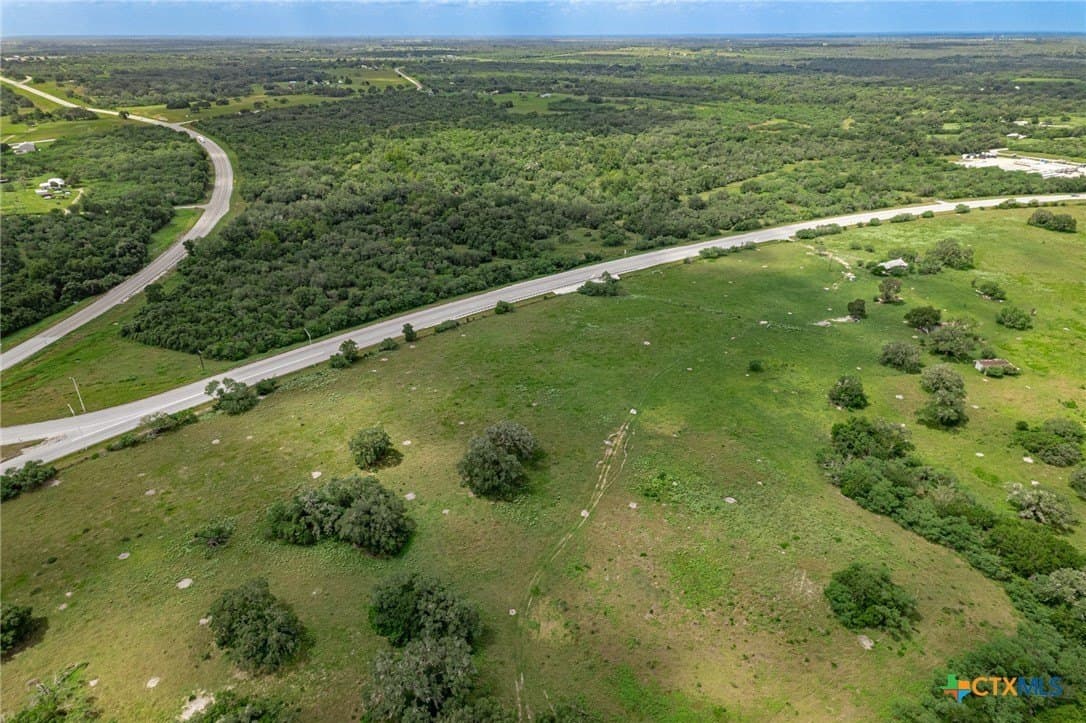 124.18 acres in DeWitt County - photo 17