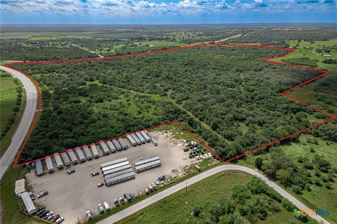 124.18 acres in DeWitt County - photo 18