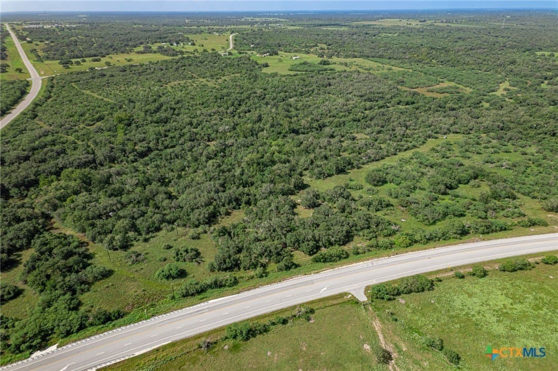 124.18 acres in DeWitt County - photo 3