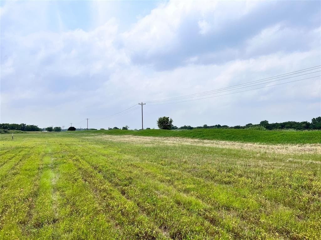 1.03 acres in Navarro County - photo 14