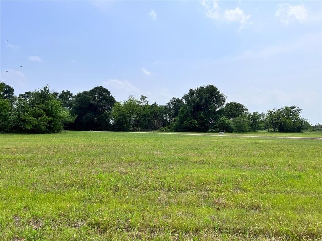 1.03 acres in Navarro County - photo 26