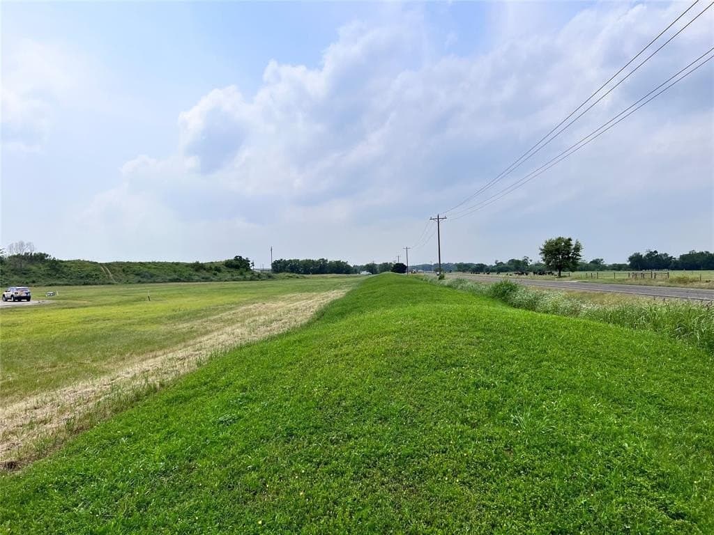 1.03 acres in Navarro County - photo 5