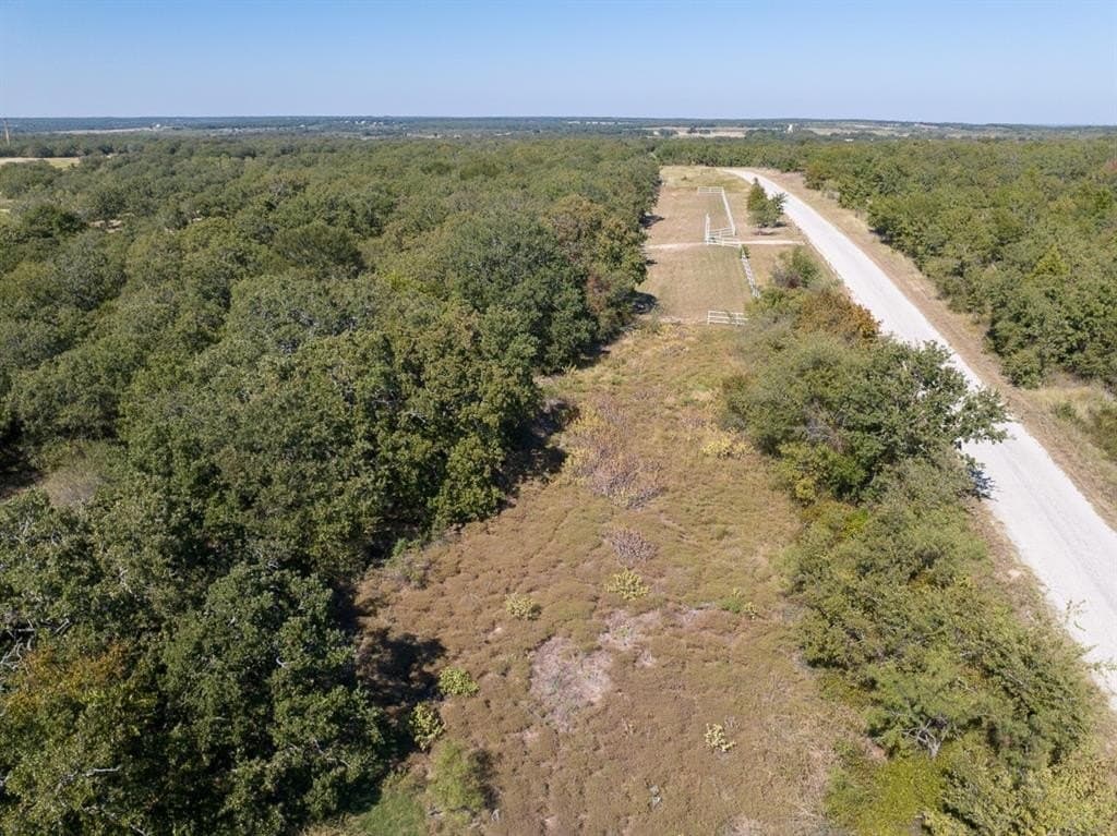 10.01 acres in Wise County - photo 4