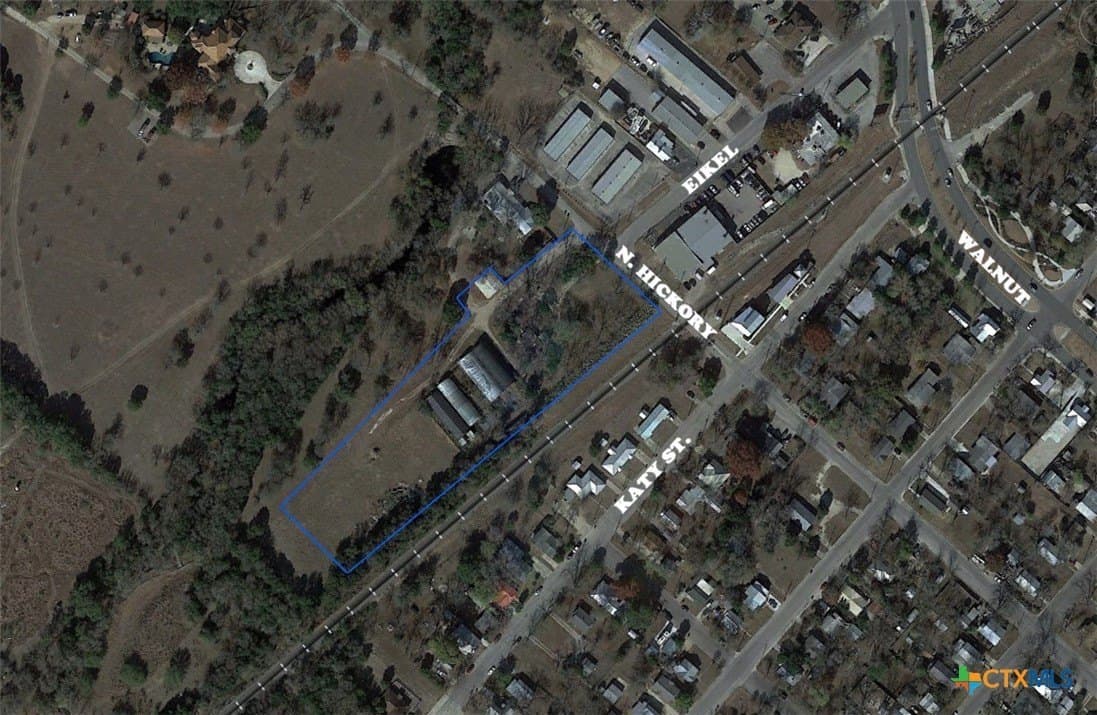 3.71 acres in Comal County - photo 2