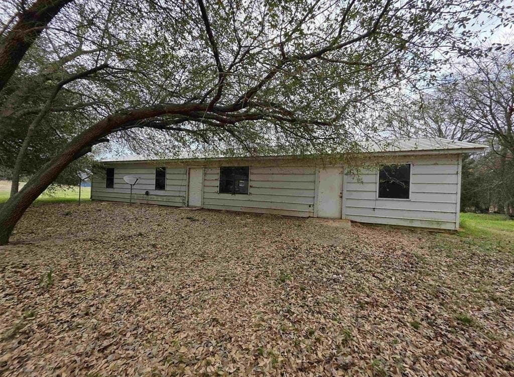 161.4 acres in Upshur County - photo 2