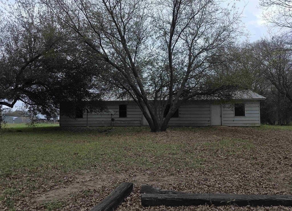 161.4 acres in Upshur County - photo 3