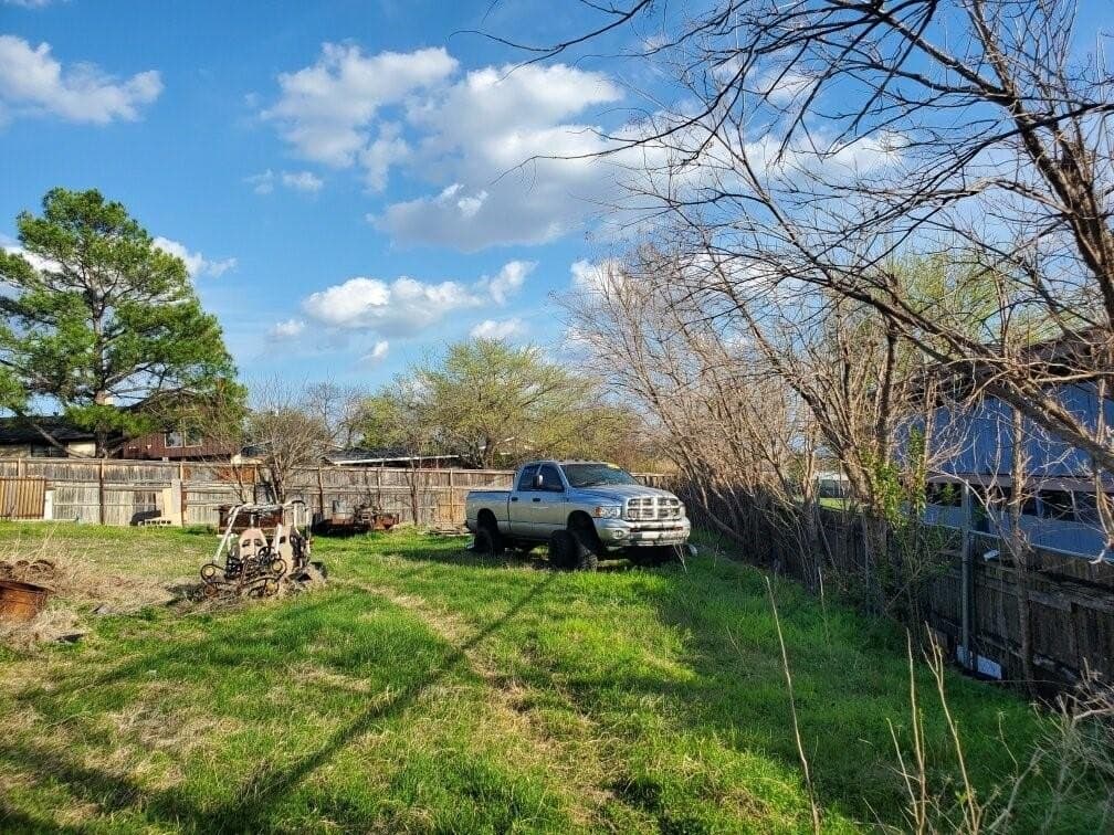 0.25 acres in Tarrant County - photo 2