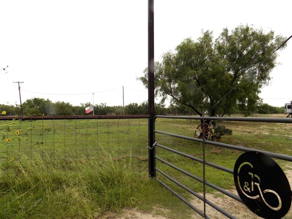 30.59 acres in Maverick County - photo 4