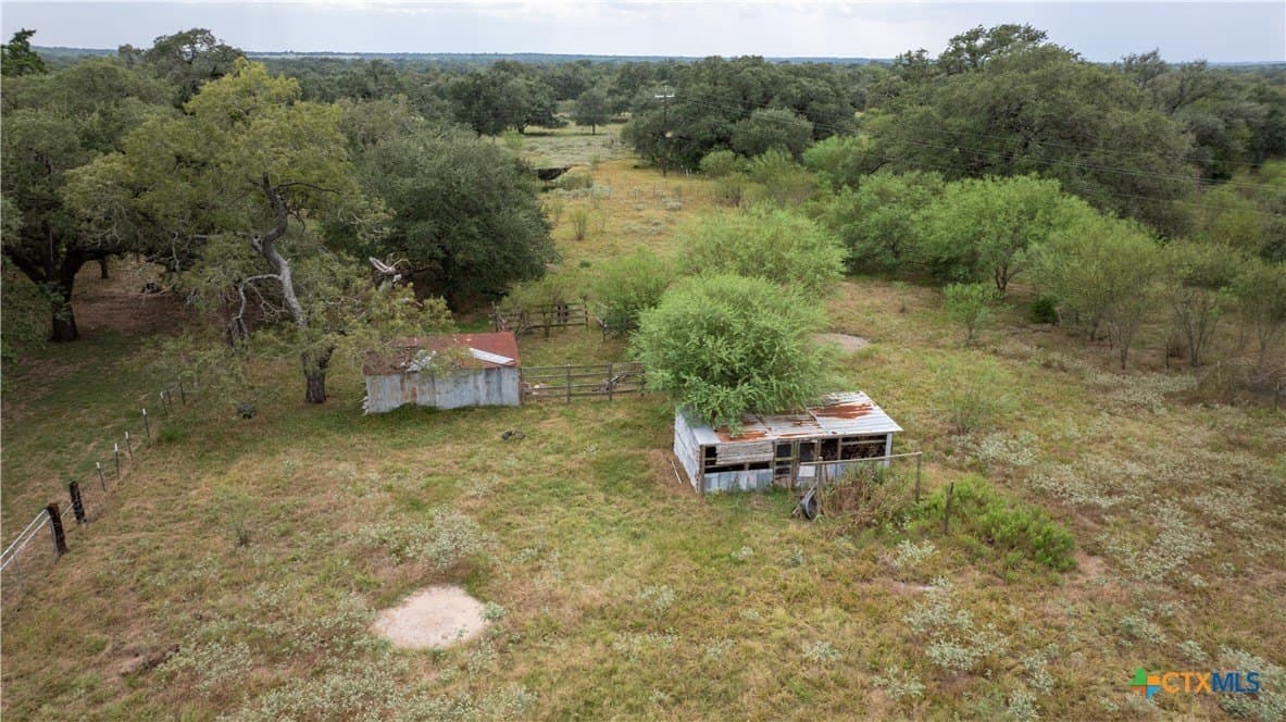 35 acres in DeWitt County - photo 22