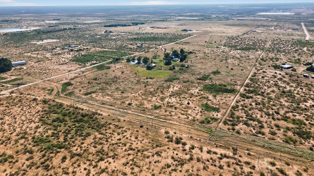 51.77 acres in Midland County - photo 2