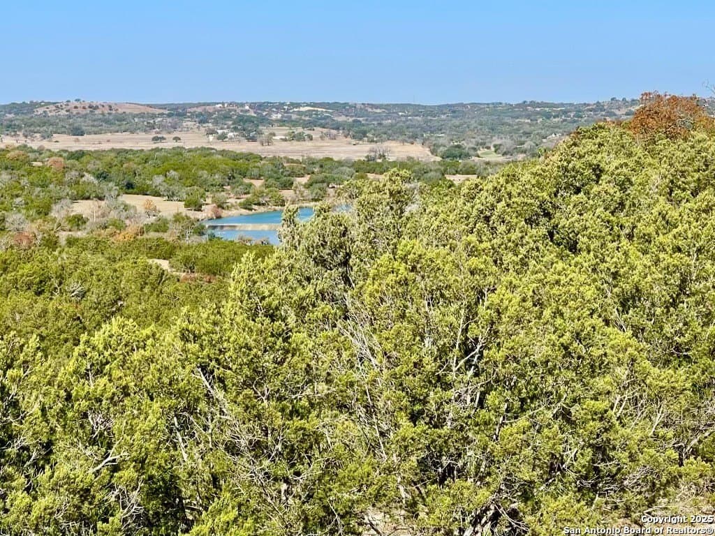 9.72 acres in Kerr County - photo 2