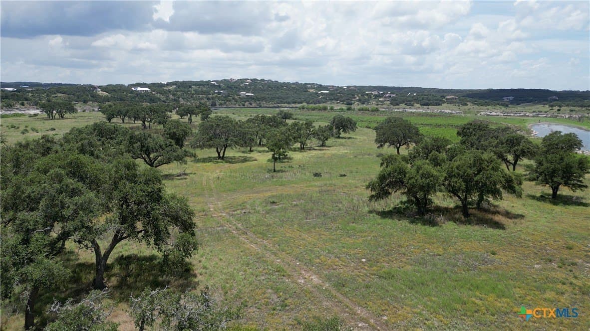 11.63 acres in Comal County - photo 4