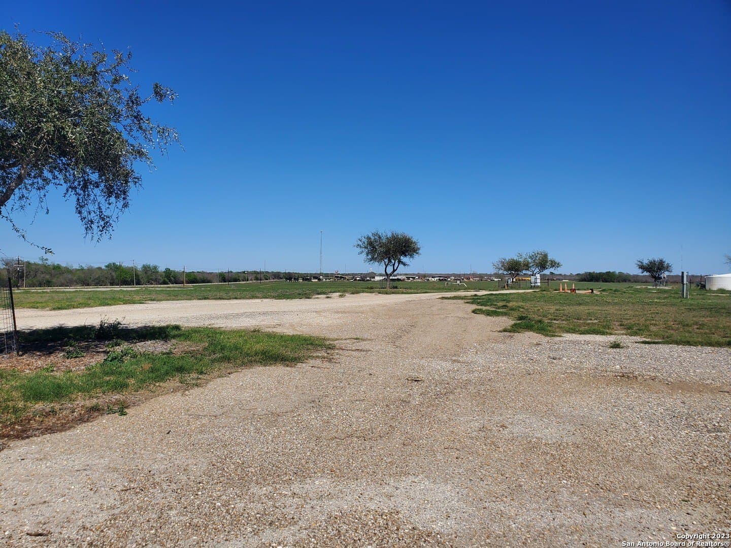 10 acres in Atascosa County - photo 8