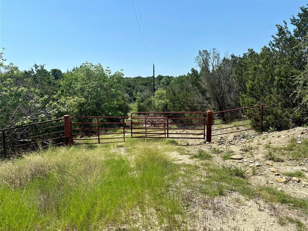105.05 acres in Hood County - photo 33